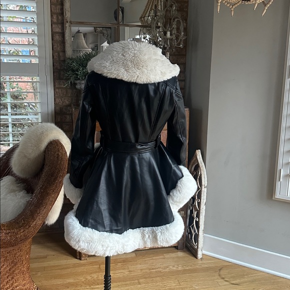 AKIRA BABY IT'S COLD OUTSIDE FUR TRIM MOTO HI LOW BELT MEDIUM EXCELLENT - Picture 4 of 10